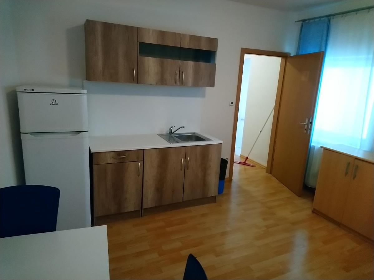 City Hostel Bratislava Exterior photo
